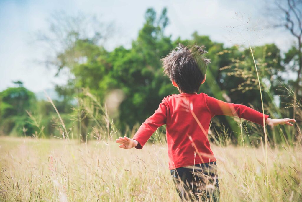 niño libre sin gafas